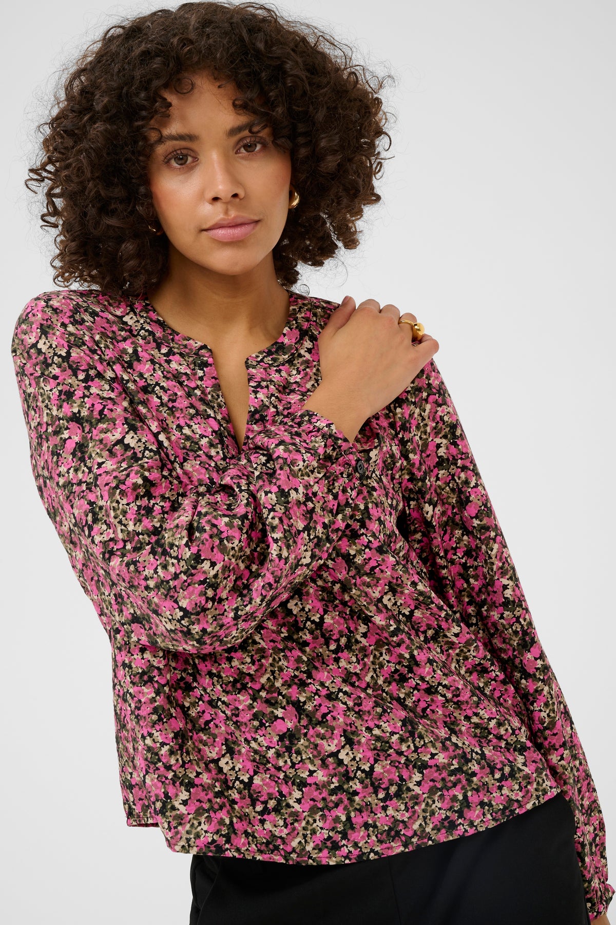 Kaffe KaBella Pink/Khaki Floral Printed V-Neck Blouse, 10511035