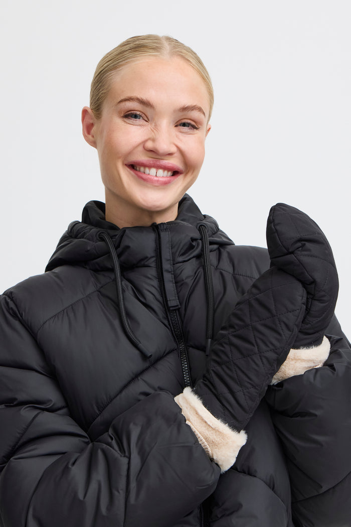 B.Young Bavamse Black Quilted Gloves with Faux Fur Trim