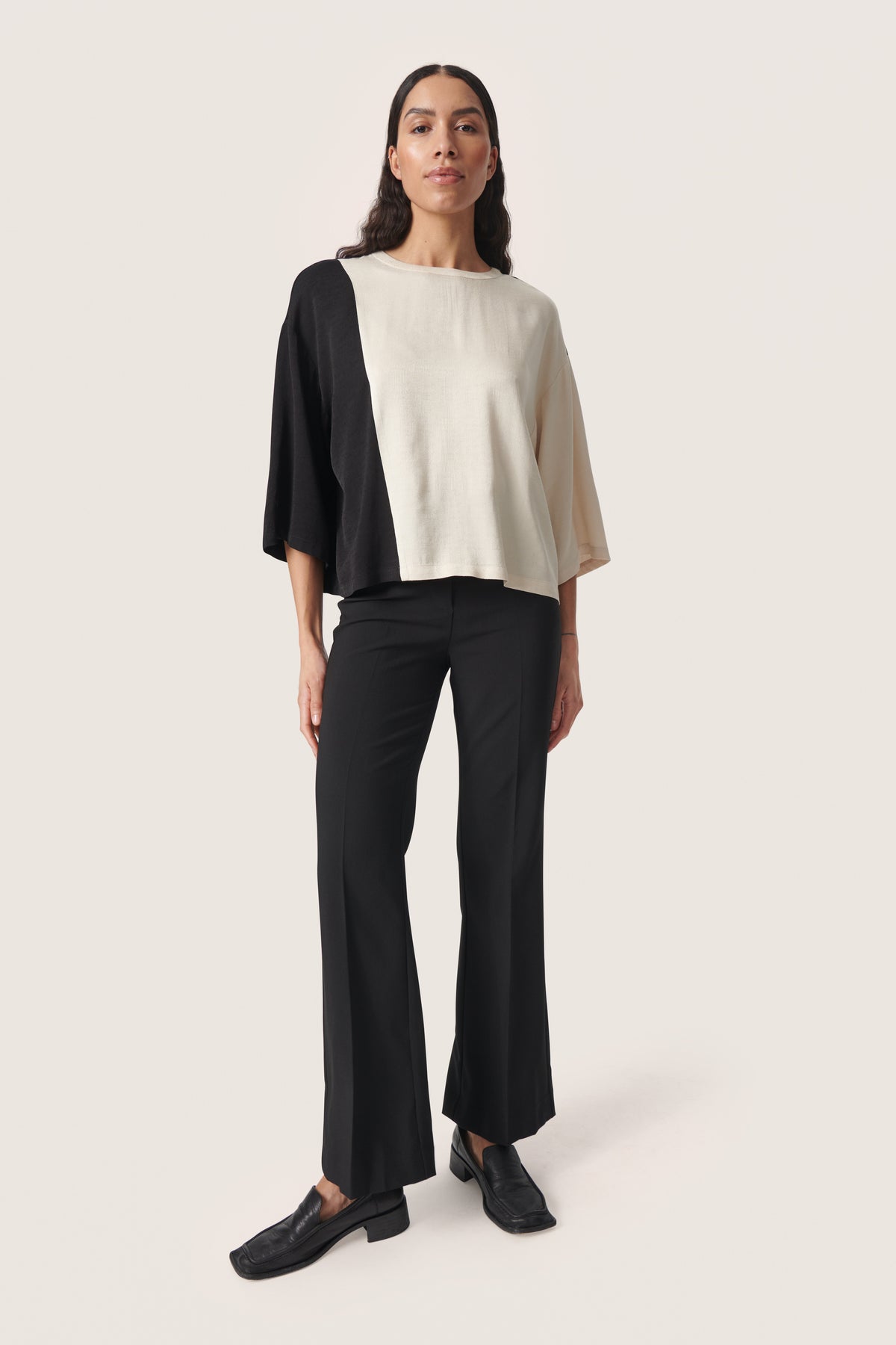 Soaked in Luxury Cevina Studio Black & Cream Colourblock Oversized Top, 30407423