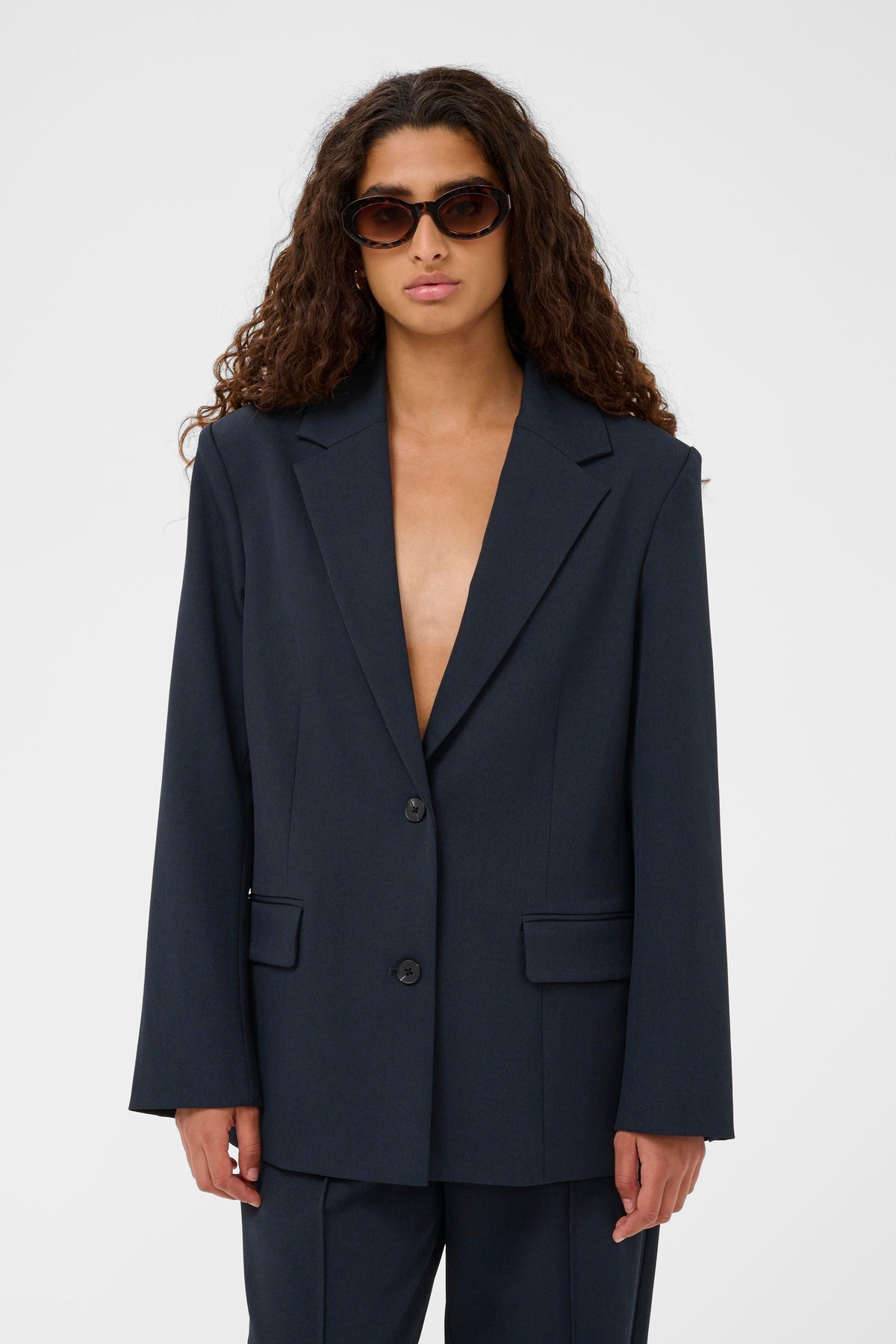 Soaked in Luxury SLLilu Salute Navy Single Breasted Blazer with Slit Detailing, 30408932