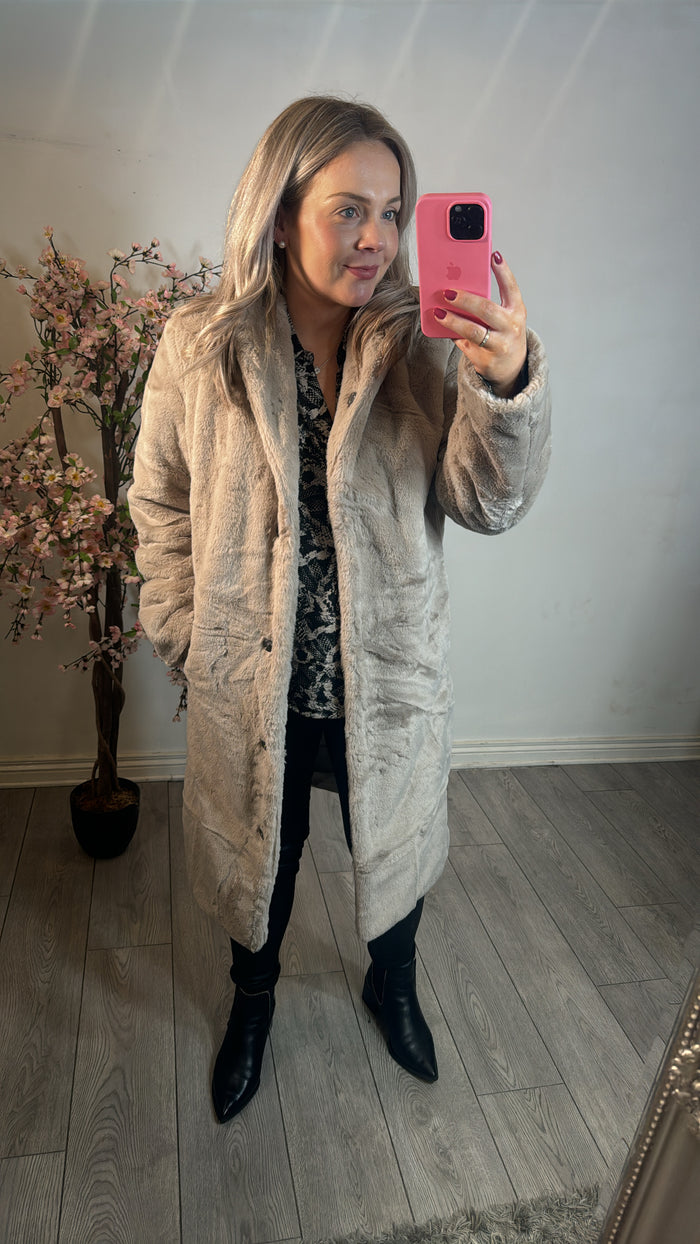 B.Young Bycalino String Beige Faux Fur Coat