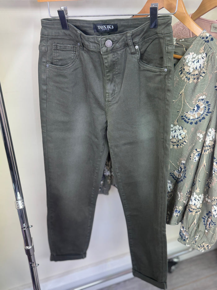 Toxik Highwaisted Boyfriend Khaki Cropped Jeans