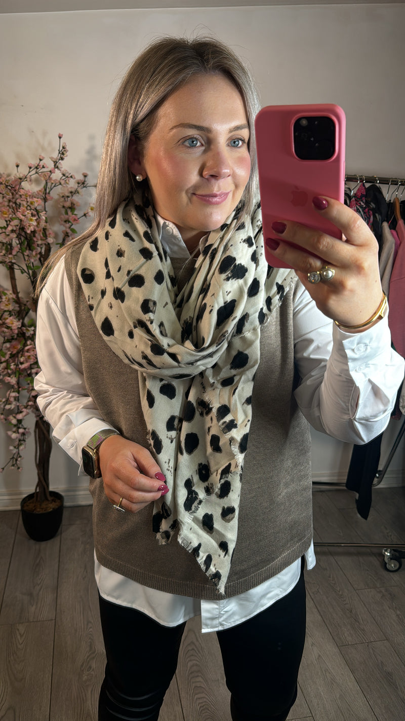 Ruby 67 Mia Cream Leopard Print Scarf