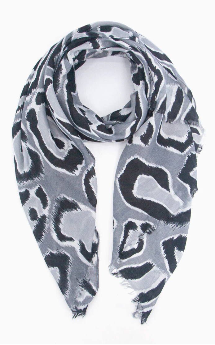 Ruby 67 Laura Grey Leopard Scarf