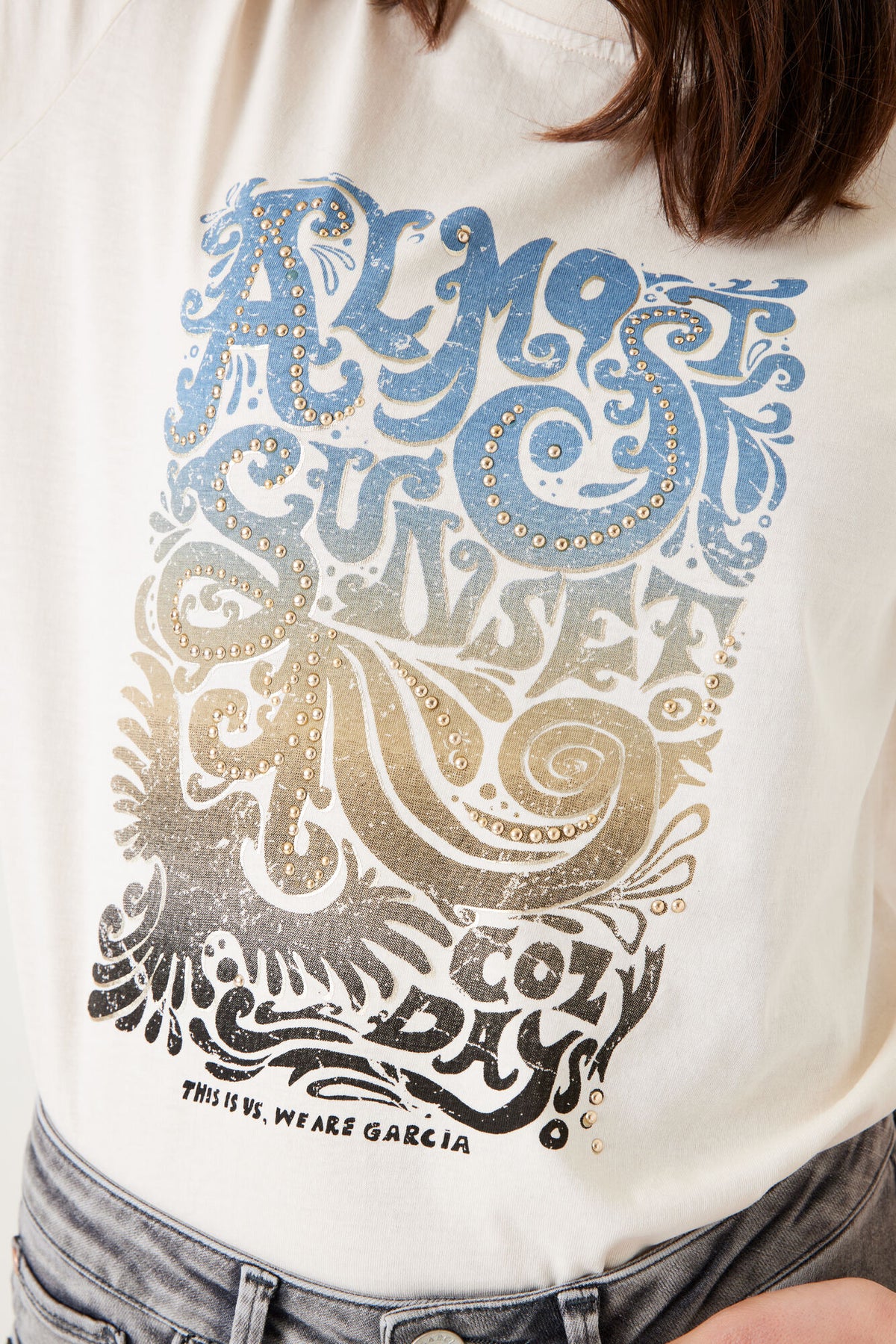 Garcia Cream Logo Print T-Shirt, U40001